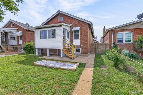 Tiny photo for 6059 Wanda Avenue, St Louis, MO 63116 (MLS # 26035921)