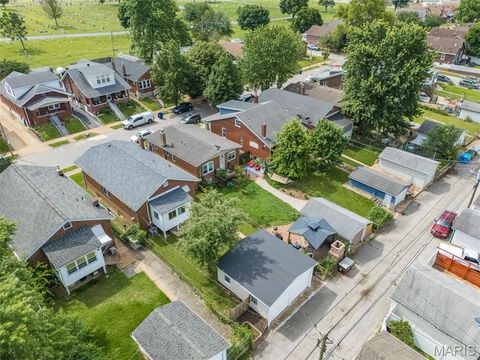 Tiny photo for 6059 Wanda Avenue, St Louis, MO 63116 (MLS # 26035921)