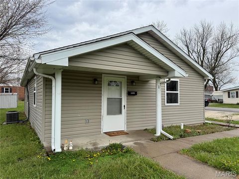 Tiny photo for 1203 W Main Street, Bowling Green, MO 63334 (MLS # 26019402)