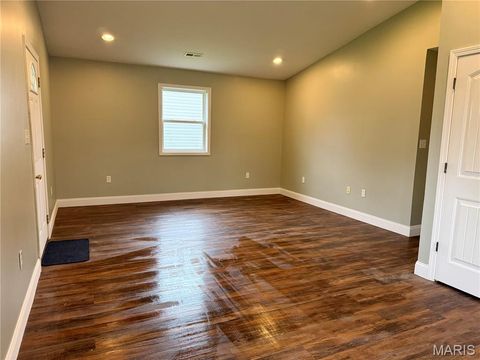 Tiny photo for 1203 W Main Street, Bowling Green, MO 63334 (MLS # 26019402)