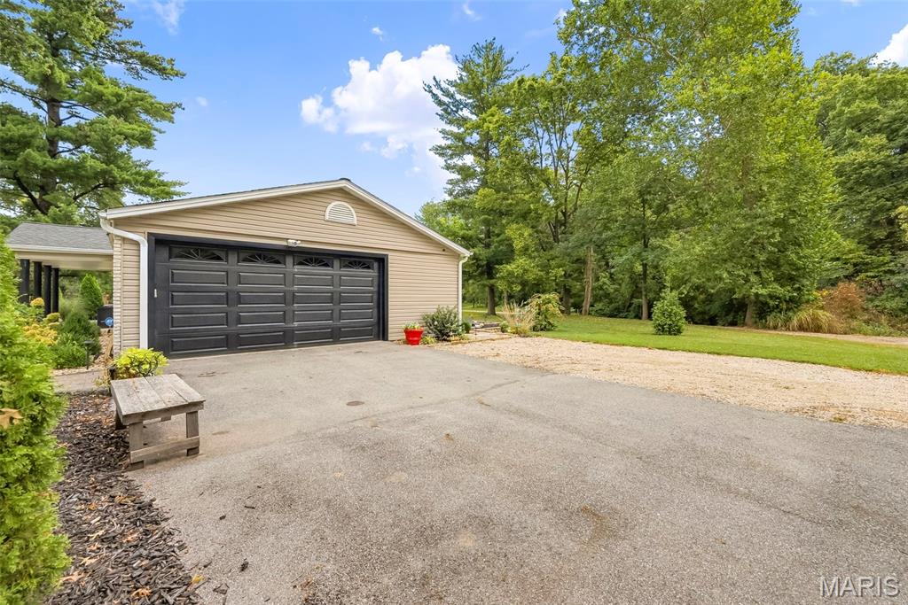 1392 N Henke Road