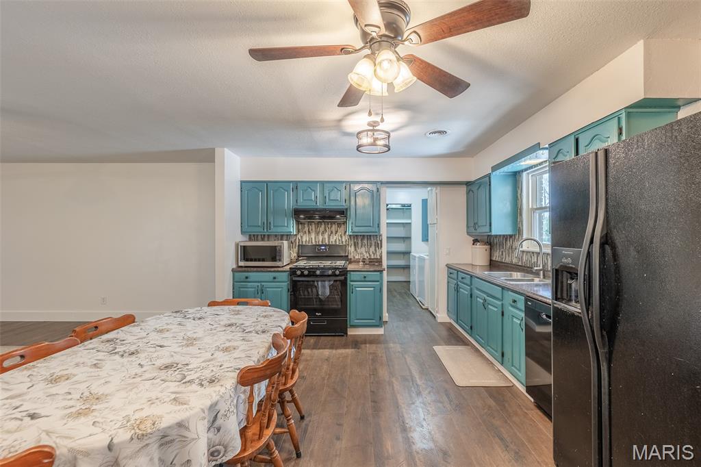 Montgomery: Lot 2 Blk 3 - Residential