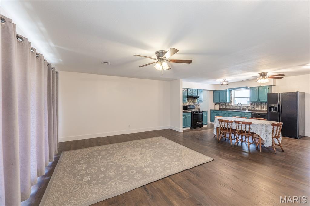 Montgomery: Lot 2 Blk 3 - Residential