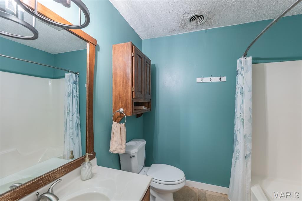 Montgomery: Lot 2 Blk 3 - Residential