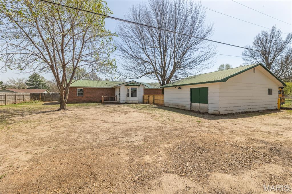 Montgomery: Lot 2 Blk 3 - Residential