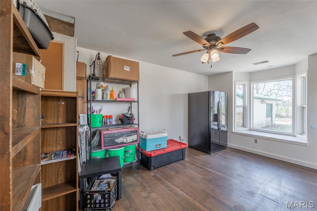 Montgomery: Lot 2 Blk 3 - Residential