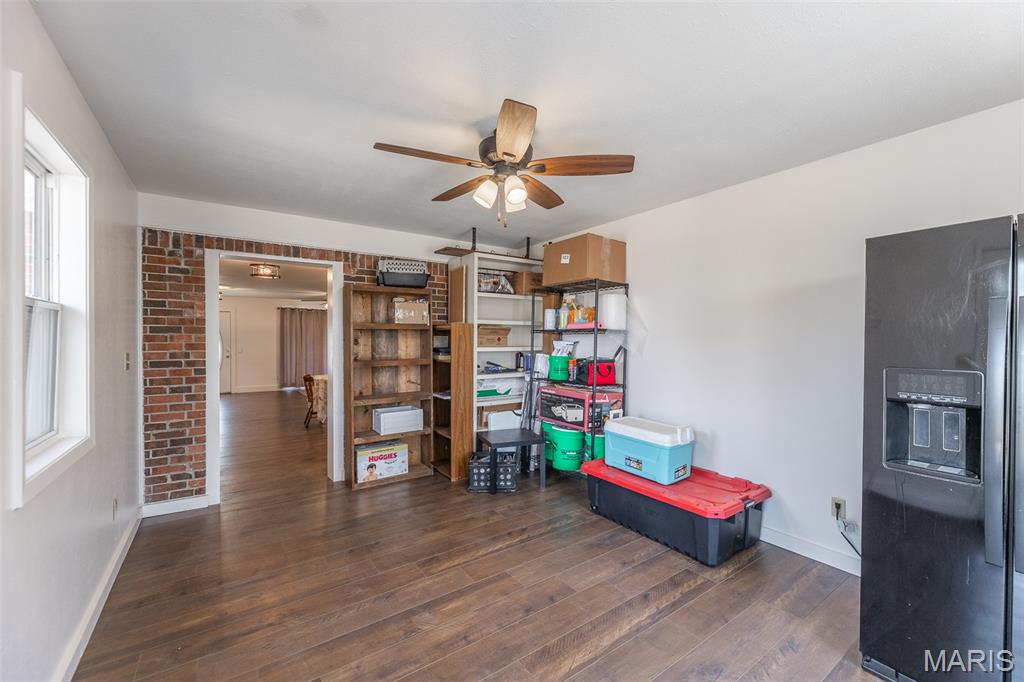 Montgomery: Lot 2 Blk 3 - Residential