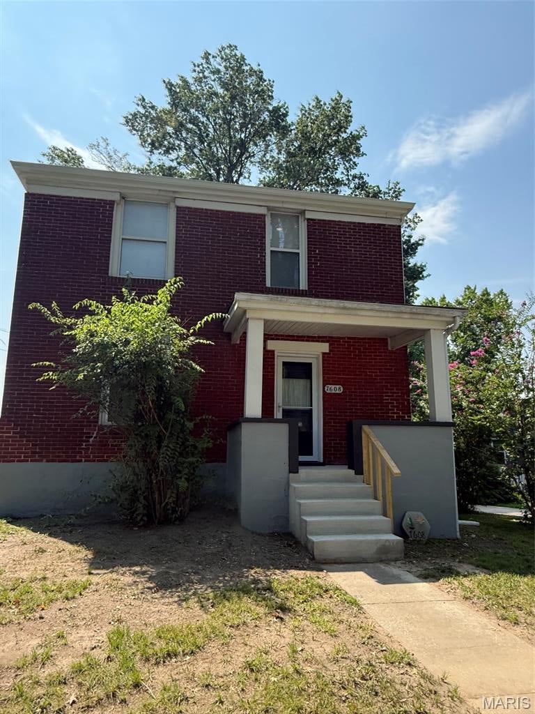 Photo of 7608 Jerome Avenue, Maplewood, MO 63143 (MLS # 26066870)