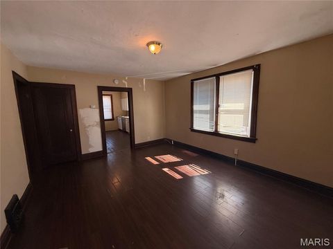 Tiny photo for 8312 Carl Avenue, Jennings, MO 63136 (MLS # 26019080)