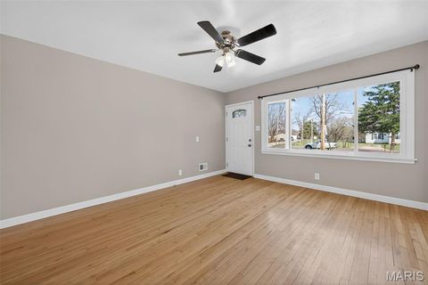 Tiny photo for 1226 Westridge Drive, Washington, MO 63090 (MLS # 26018698)