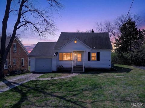 Photo of 1226 Westridge Drive, Washington, MO 63090 (MLS # 26018698)
