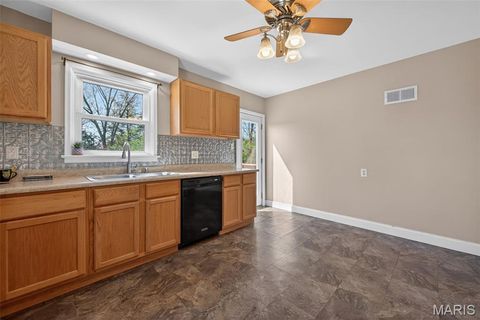 Tiny photo for 1226 Westridge Drive, Washington, MO 63090 (MLS # 26018698)