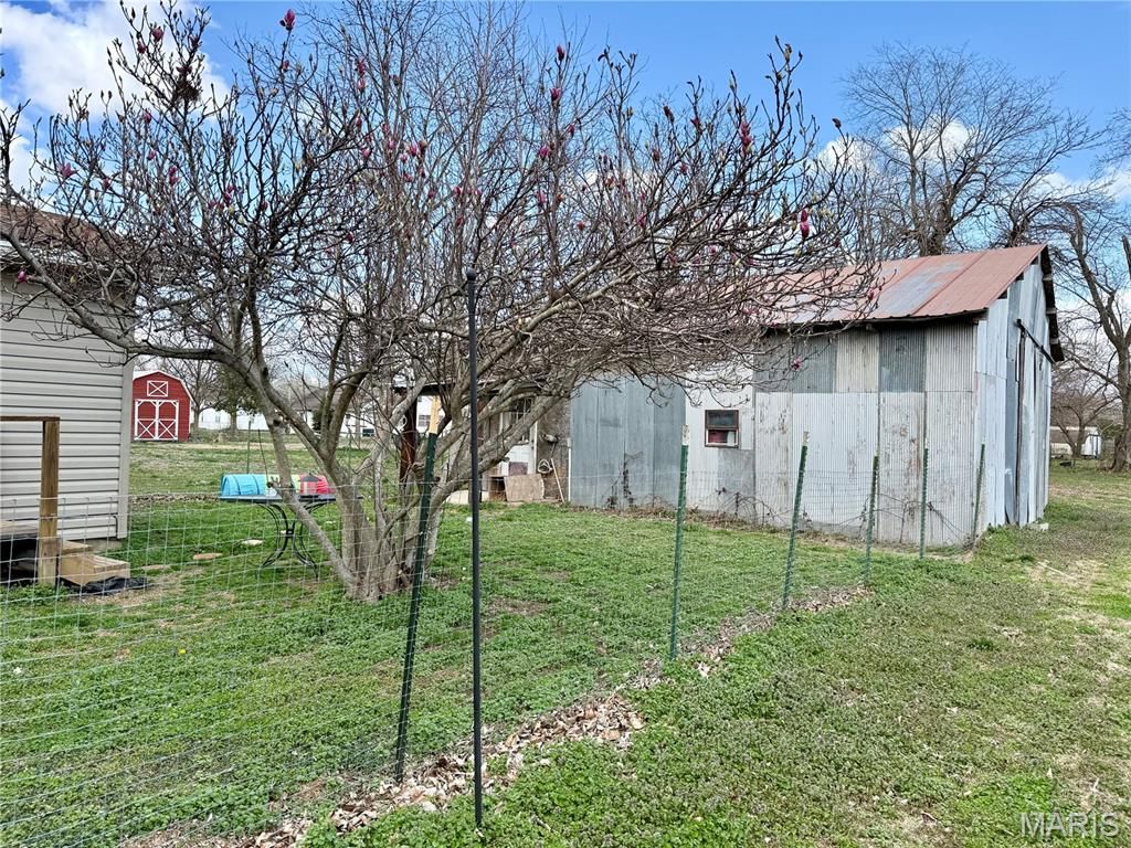 Photo of 206 S Lyons Avenue, Naylor, MO 63953 (MLS # 26014065)