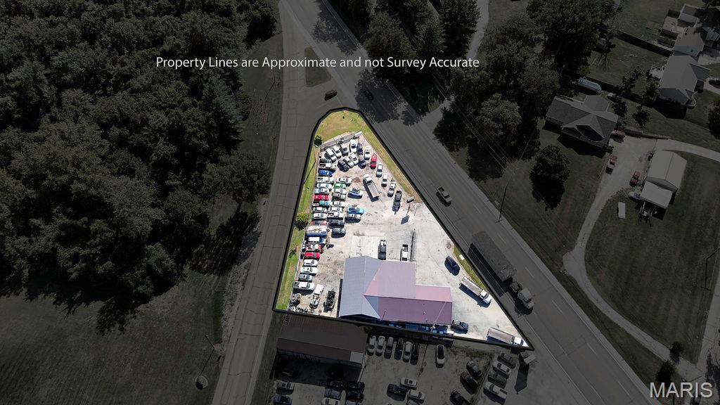 888 Commercial Boulevard