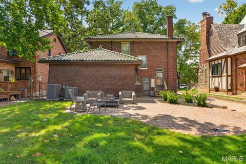 Tiny photo for 7035 Forsyth Boulevard, University City, MO 63105 (MLS # 26056716)