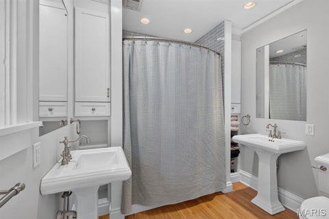 Tiny photo for 7035 Forsyth Boulevard, University City, MO 63105 (MLS # 26056716)