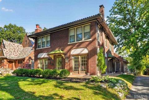 Tiny photo for 7035 Forsyth Boulevard, University City, MO 63105 (MLS # 26056716)