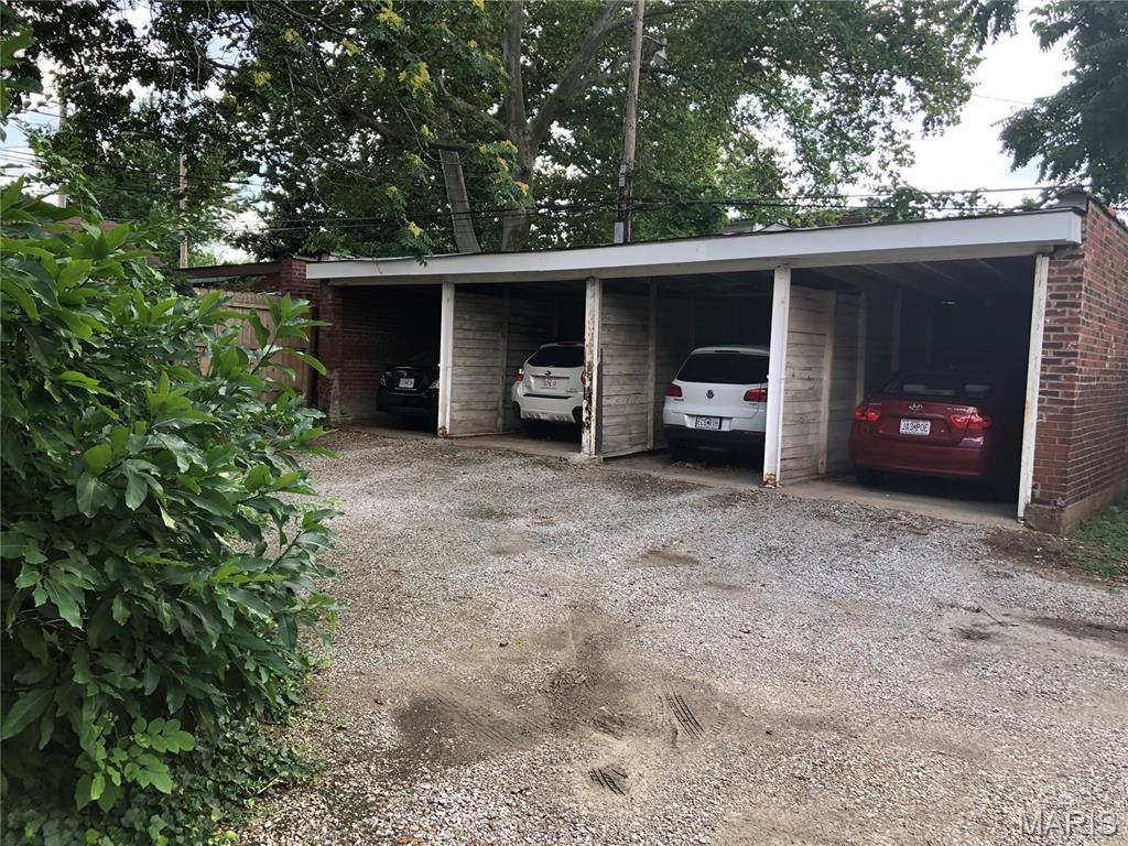 1031 Art Hill Place