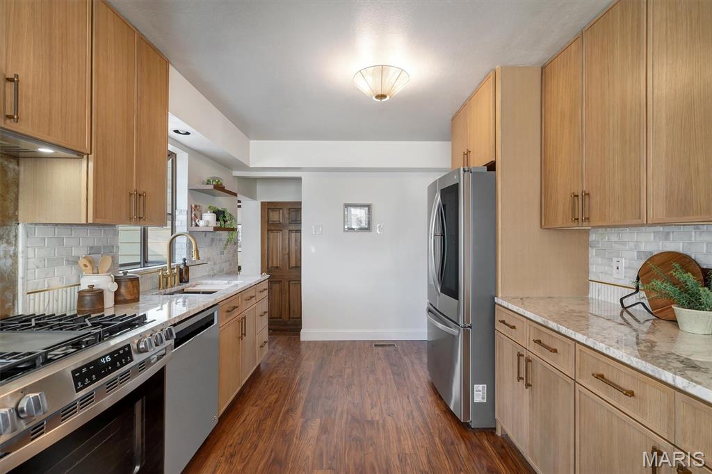 Sunset View 3 - Residential