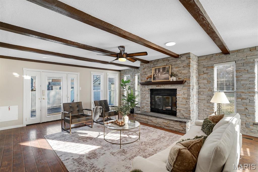 Sunset View 3 - Residential