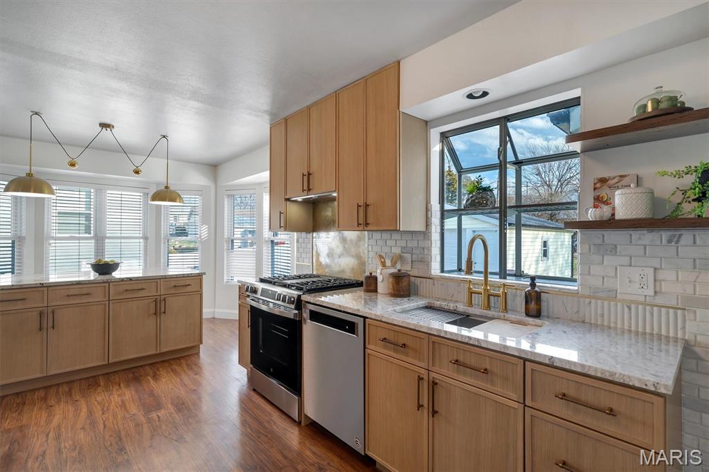 Sunset View 3 - Residential