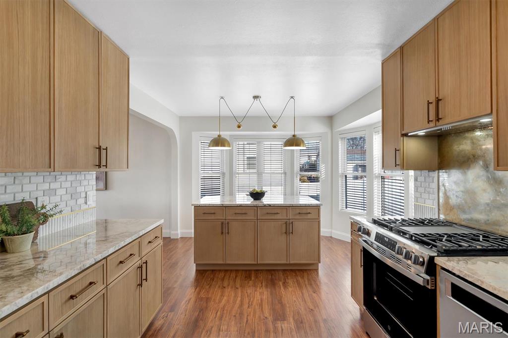 Sunset View 3 - Residential