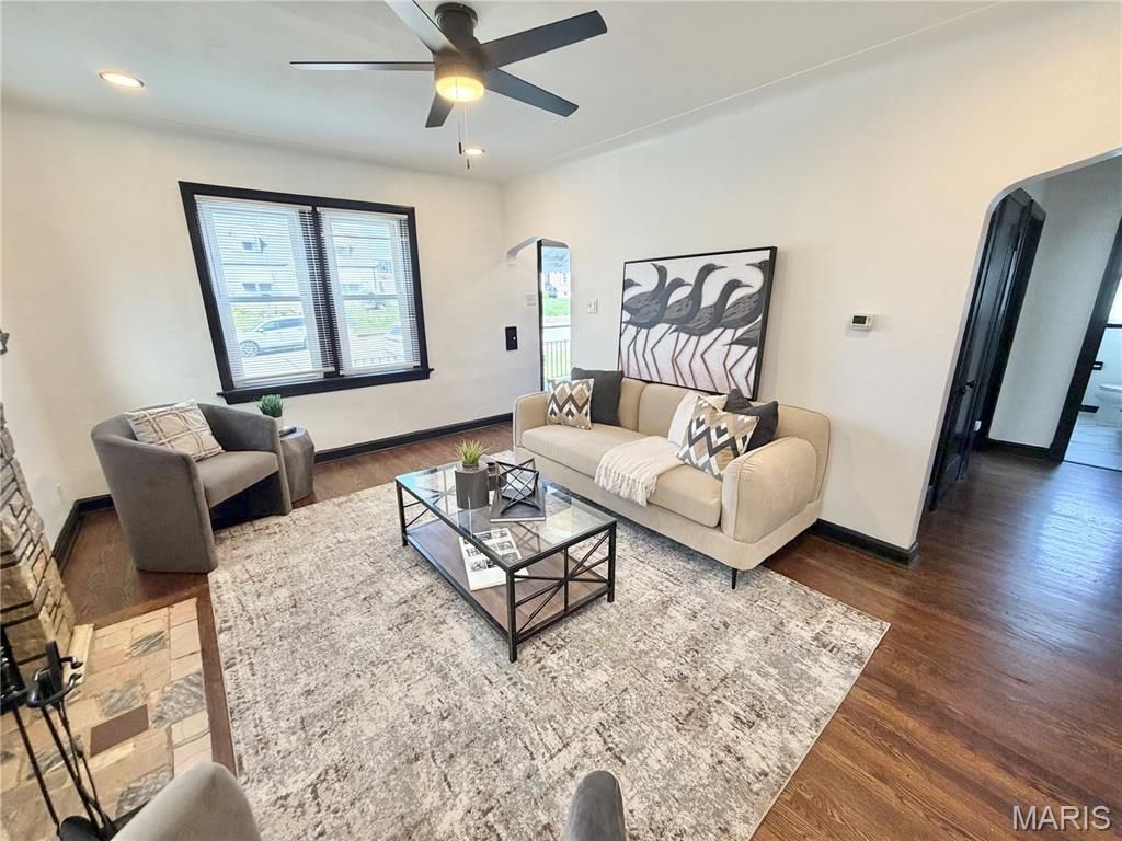 Photo of 9504 Brenda Avenue, St Louis, MO 63123 (MLS # 26020756)