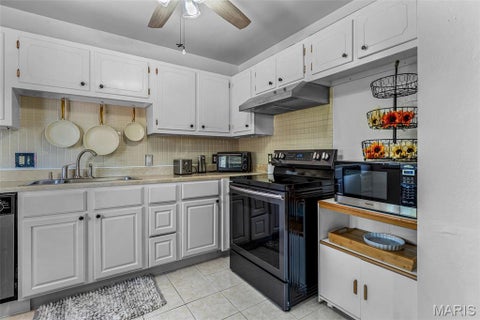 Tiny photo for 137 Huntleigh Forest Drive, Kirkwood, MO 63122 (MLS # 26055111)