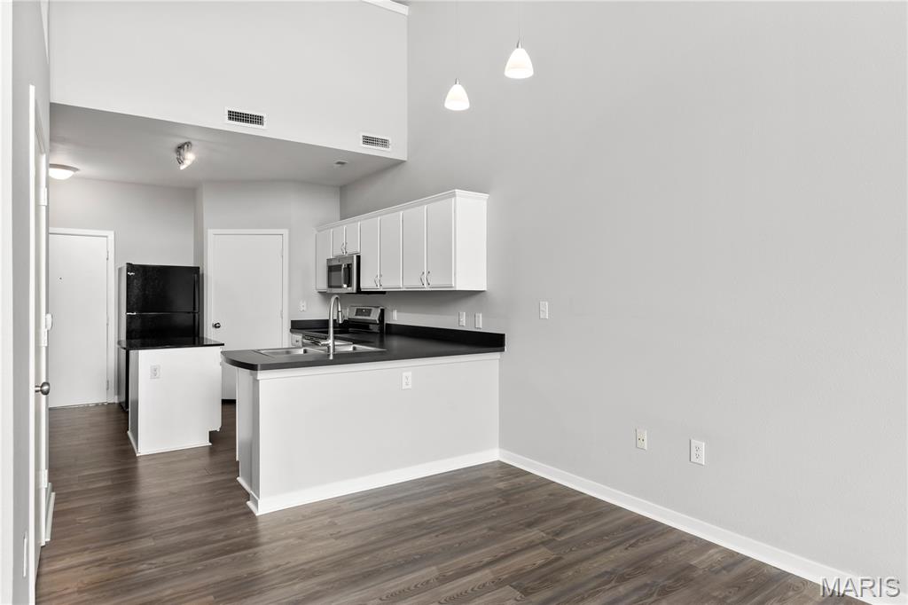 Loft Condo At Station Plaza The - Residential Lease