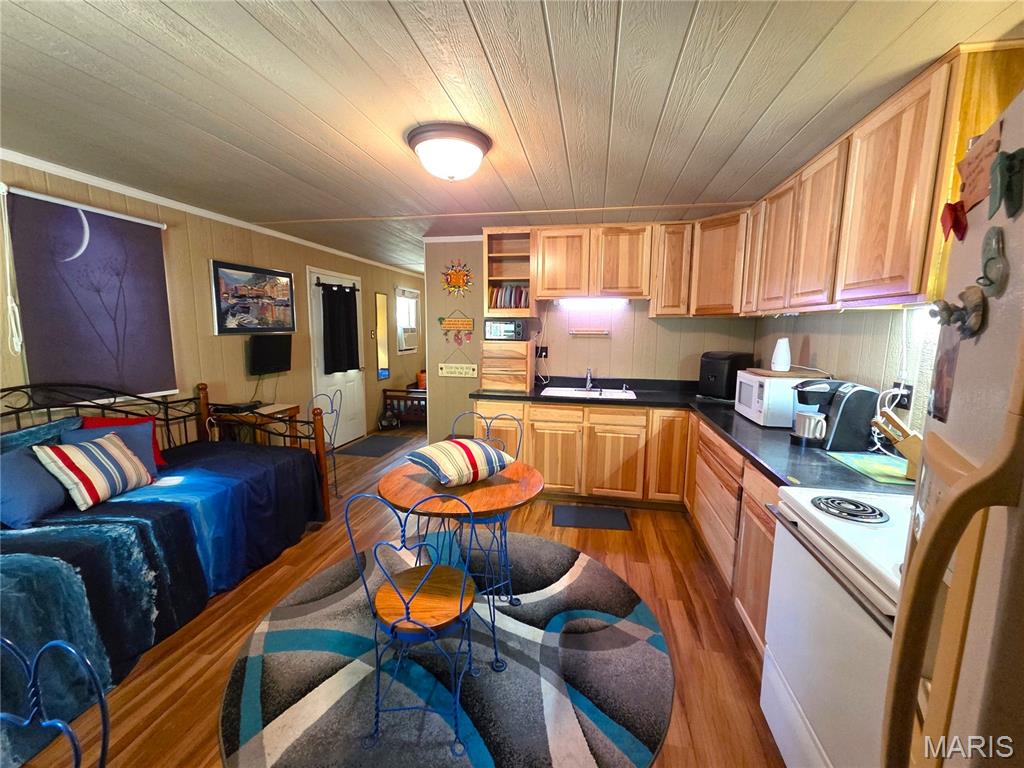 710 Tomahawk Trail