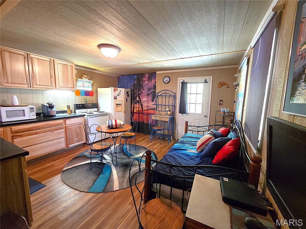 710 Tomahawk Trail