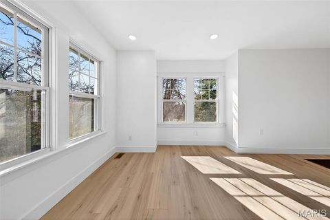 Tiny photo for 14 Armin Lane, Webster Groves, MO 63119 (MLS # 26008862)