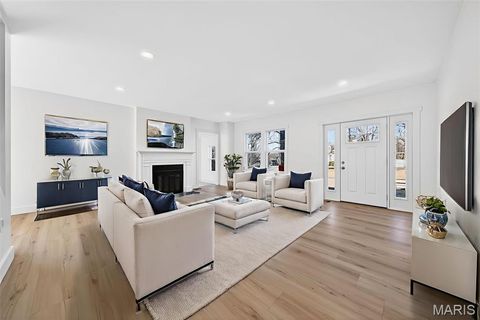 Tiny photo for 14 Armin Lane, Webster Groves, MO 63119 (MLS # 26008862)