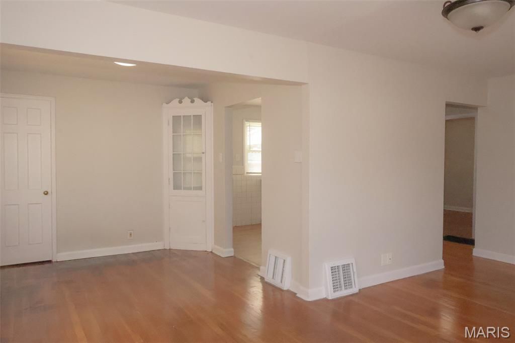 Photo of 10131 Cabot Drive, Bellefontaine Nghbrs, MO 63137 (MLS # 26003506)