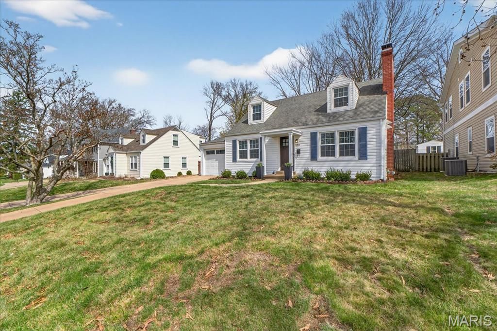 Photo of 1158 N Geyer Road, Kirkwood, MO 63122 (MLS # 26012407)