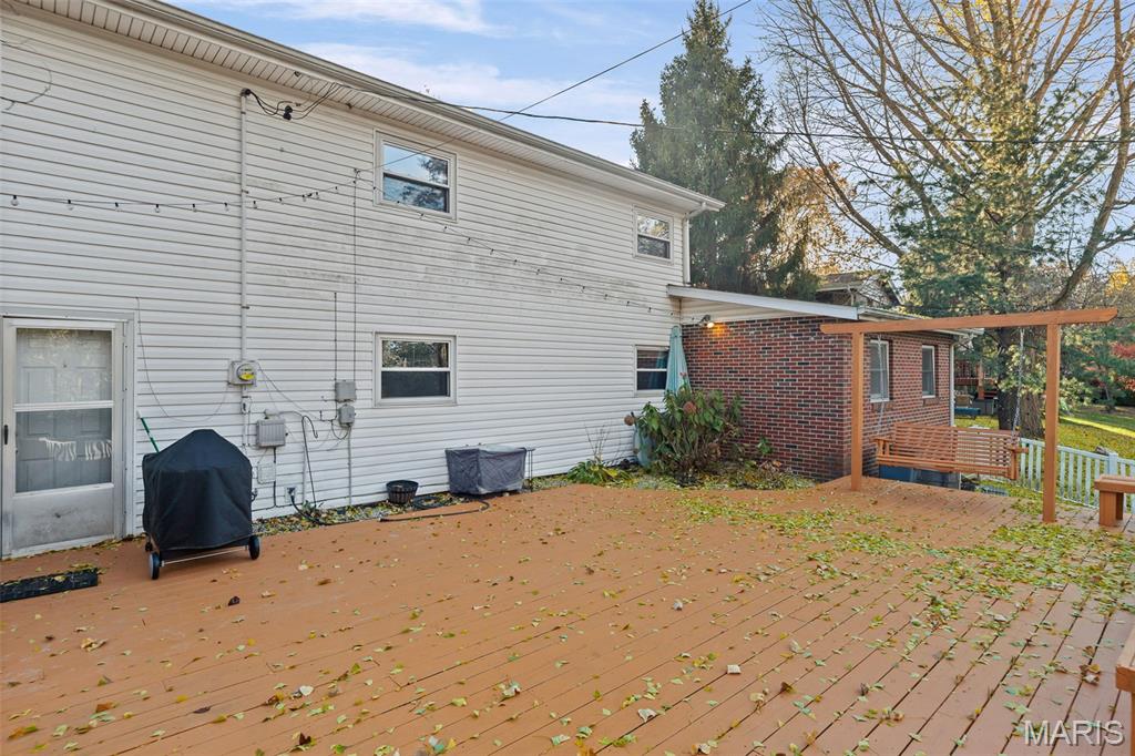 Edwardsville, Illinois 62025, United States, 4 Bedrooms Bedrooms, ,2 BathroomsBathrooms,Residential,Active,243315