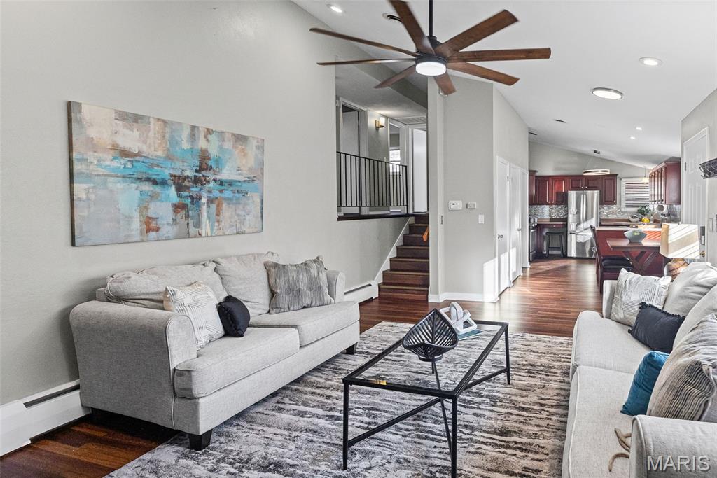 Edwardsville, Illinois 62025, United States, 4 Bedrooms Bedrooms, ,2 BathroomsBathrooms,Residential,Active,243315