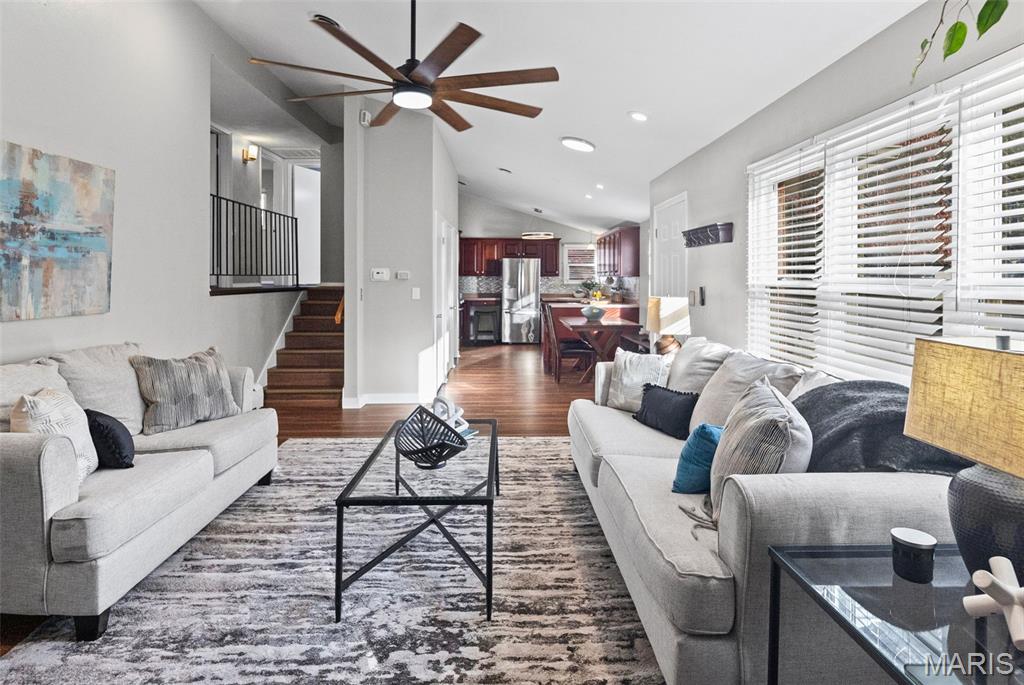 Edwardsville, Illinois 62025, United States, 4 Bedrooms Bedrooms, ,2 BathroomsBathrooms,Residential,Active,243315