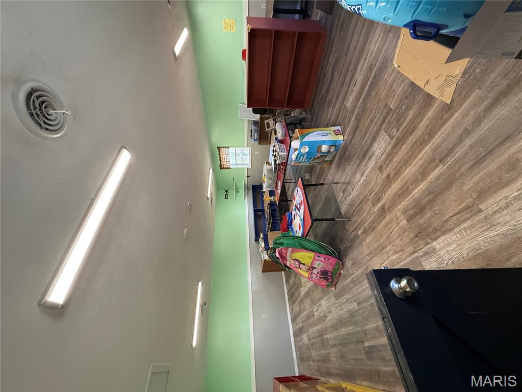 Airport Heights - Commercial Sale