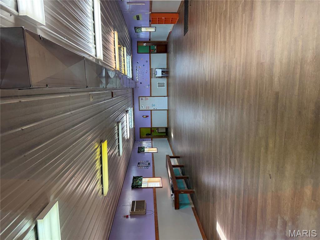 Airport Heights - Commercial Sale