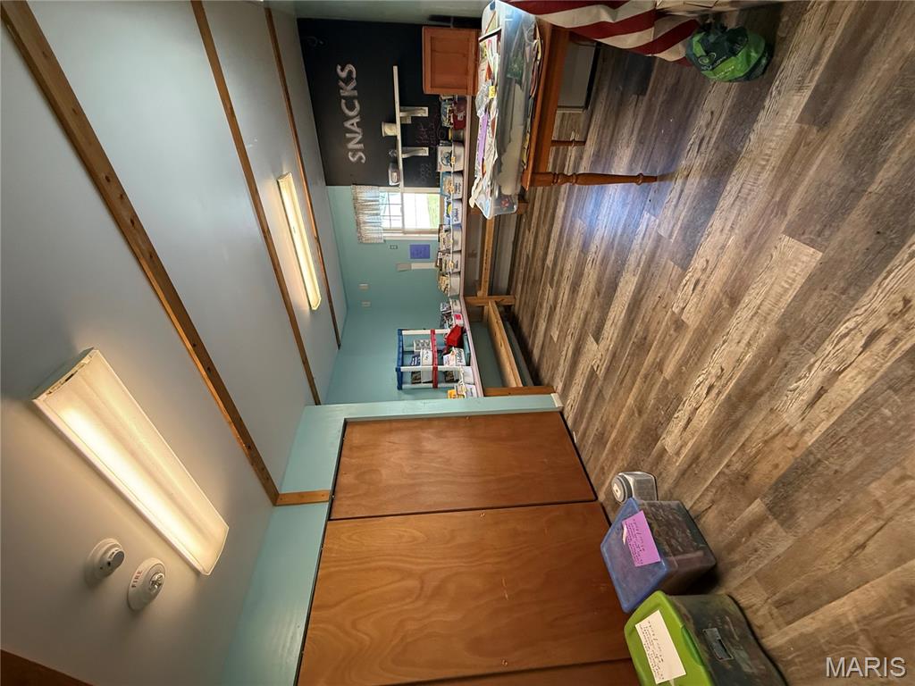 Airport Heights - Commercial Sale