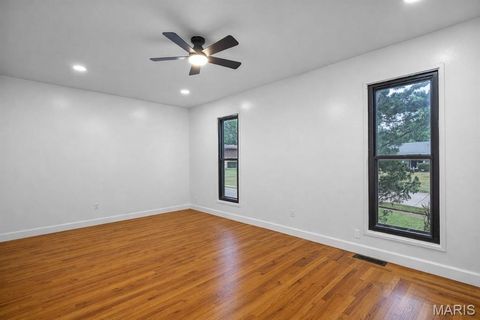 Tiny photo for 2520 Greenberry Drive, Florissant, MO 63033 (MLS # 26022929)