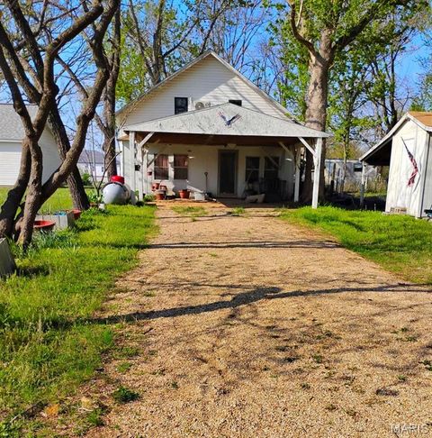 Photo of 137 Junction Street, Raymondville, MO 65555 (MLS # 26023094)