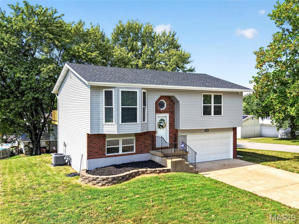 3804 Larkspur Landing