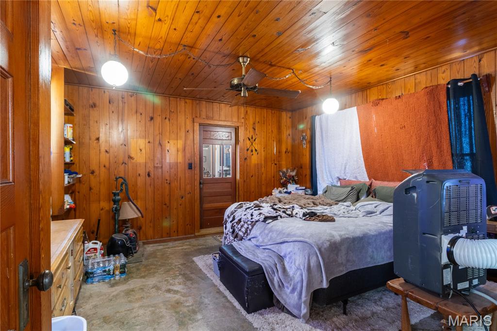 Bourbon - Residential