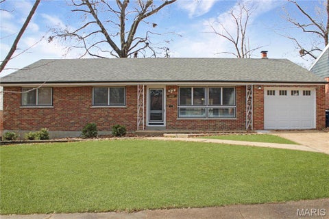 Photo of 1011 Chartres Avenue, St Louis, MO 63132 (MLS # 26061896)