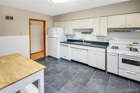Tiny photo for 1011 Chartres Avenue, St Louis, MO 63132 (MLS # 26061896)