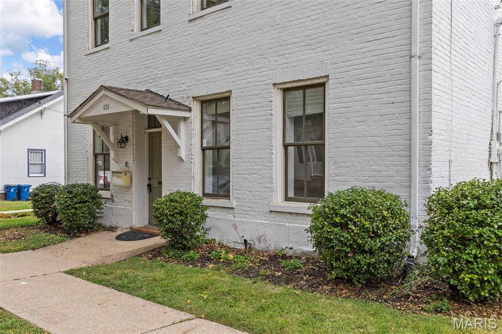 Photo of 620 S Benton Avenue, St Charles, MO 63301 (MLS # 26046681)