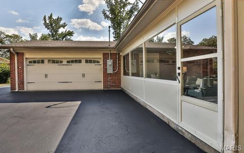 Tiny photo for 14327 Bramblewood Court, Chesterfield, MO 63017 (MLS # 25066285)