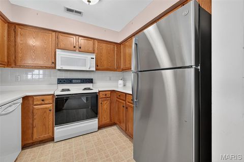 Tiny photo for 1315 Holgate Drive #B, Ballwin, MO 63021 (MLS # 25072440)